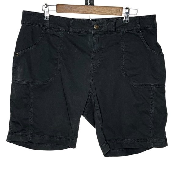 Aventura Shorts - Picture 1 of 6